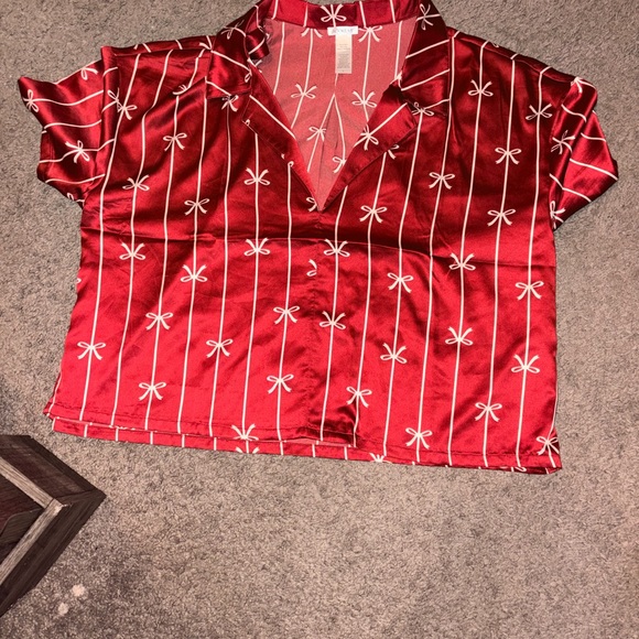 Victoria's Secret Red and White Bow Pajama Top - Picture 2 of 4